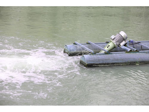 螺旋曝氣機(jī)螺旋曝氣機(jī)用于河道黑臭水體治理