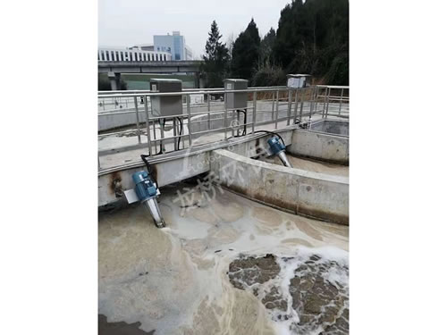 螺旋曝氣機(jī)螺旋曝氣機(jī)用于河道黑臭水體治理螺旋曝氣機(jī)用于四川城市污水項(xiàng)目